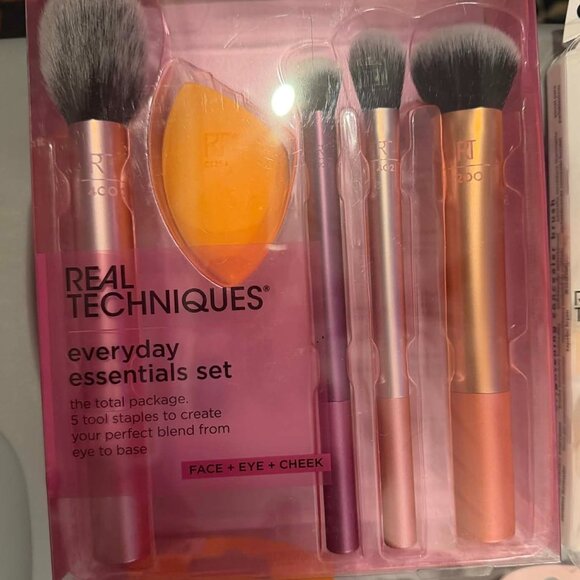 Real Techniques/EcoTools 5 Brush/10 Blenders/1 Shampoo BUNDLE - NEW - Picture 2 of 9